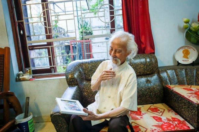 Hốt hoảng khi gặp diễn viên U90 "chết 5 lần 7 lượt" trên phim - 3