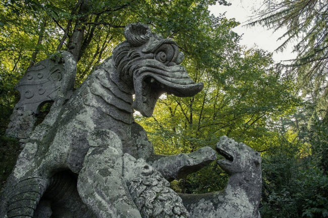 Bí mật những bức tượng khổng lồ, kỳ quái ẩn náu trong Rừng Thiêng - 9