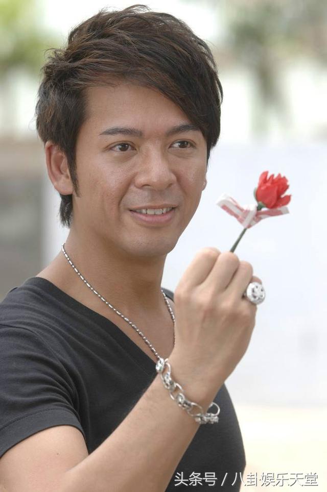 Chuyện ít biết về nam diễn viên 52 tuổi trẻ như 25 từng đánh thắng "Tôn Ngộ Không" - 5