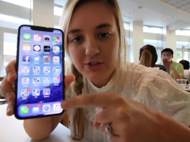 Vì con gái tung video trên tay iPhone X, kỹ sư Apple bị đuổi việc