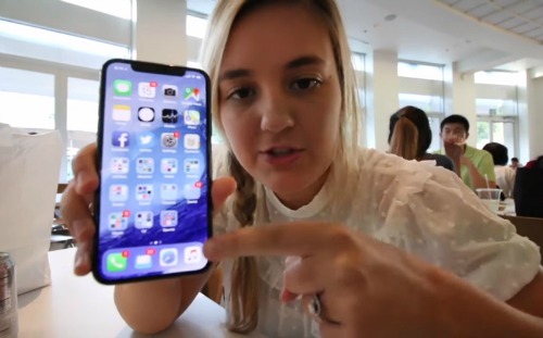 Con gái tung video trên tay iPhone X, kỹ sư Apple bị đuổi việc - 1