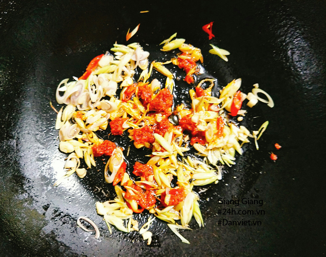 Ốc hương xào sả ớt ngon xuýt xoa ngày gió mùa - 6