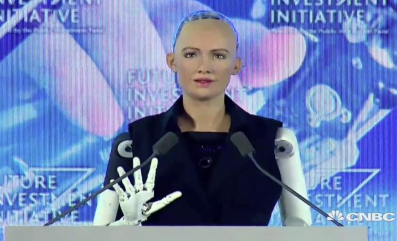Robot đầu tiên được cấp quyền công dân: Xã hội sẽ ra sao? - 1