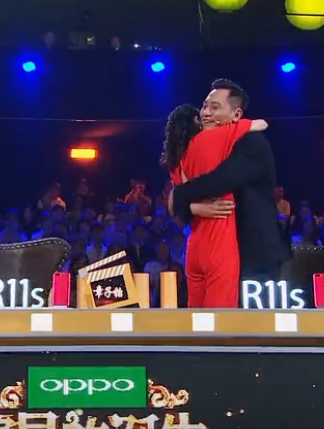 Chương Tử Di cãi vã trên ghế nóng, Lưu Diệp bức xúc đập vỡ điện thoại - 9