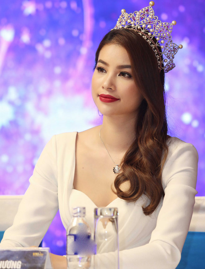 Người đẹp Hoa hậu Hoàn vũ &#34;áp đảo&#34; Phạm Hương - 1