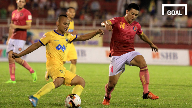 5 siêu phẩm chấn động, trọng tài bẻ còi gây choáng vòng 23 V-League - 3