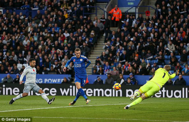 Leicester - Everton: Định đoạt bằng hai đòn chí tử - 1