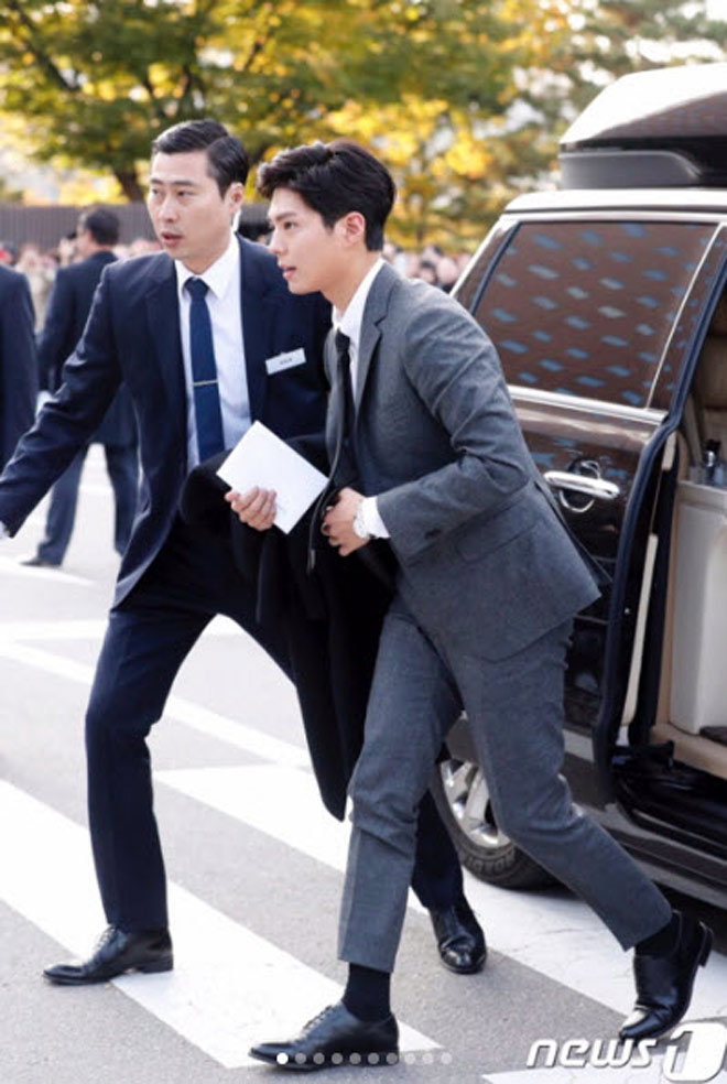 Chương Tử Di "cân" cả dàn khách mời dự đám cưới thế kỷ Song Hye Kyo - 10