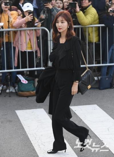 Chương Tử Di "cân" cả dàn khách mời dự đám cưới thế kỷ Song Hye Kyo - 7