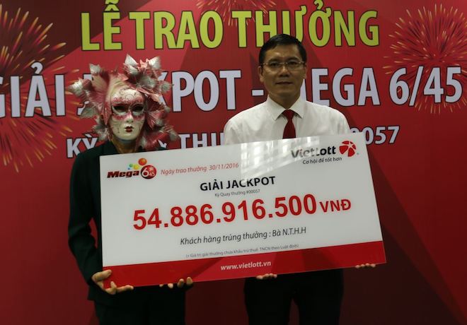 1001 kiểu hóa trang của người trúng jackpot tiền tỉ tại VN - 4