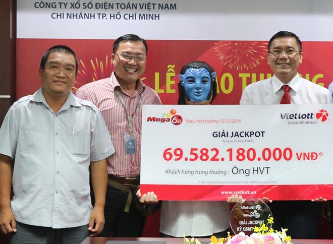 1001 kiểu hóa trang của người trúng jackpot tiền tỉ tại VN - 5