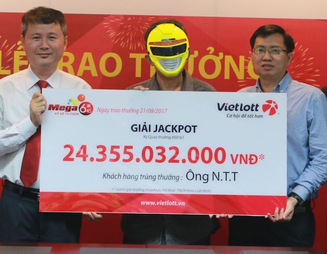 1001 kiểu hóa trang của người trúng jackpot tiền tỉ tại VN - 14