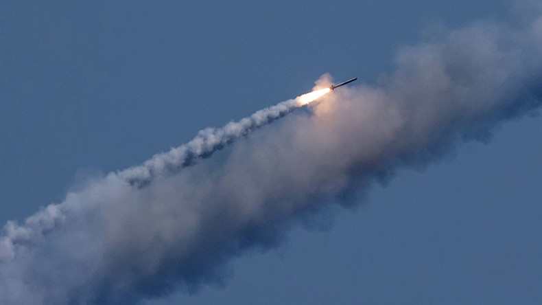 Tàu ngầm Nga nã xối xả tên lửa vào khủng bố IS ở Syria - 1