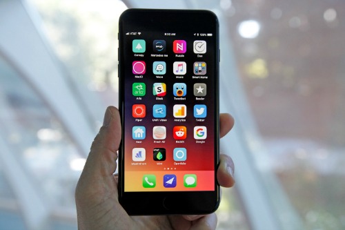 iPhone 8 giảm giá mạnh tại nhiều thị trường vì iPhone X - 1