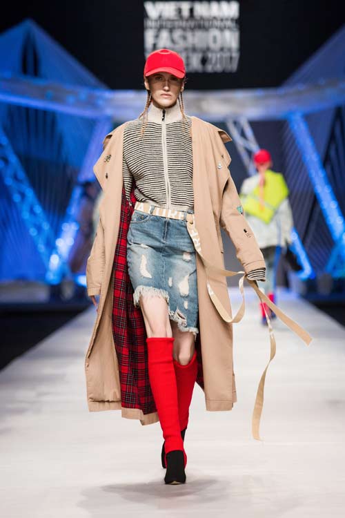 "Mẫu nhí" sành điệu áp đảo "mẫu lớn" trên sàn diễn đường phố thập niên 90 - 7