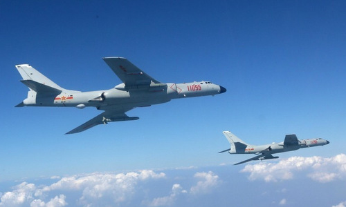 Sức mạnh oanh tạc cơ H-6K Trung Quốc &#34;giỡn mặt&#34; đảo Guam - 1