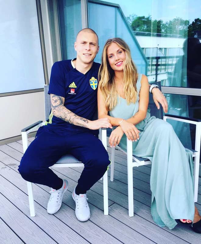 Nóng bỏng &#34;cuộc đua&#34; ngôi hậu WAGs Premier League - 2