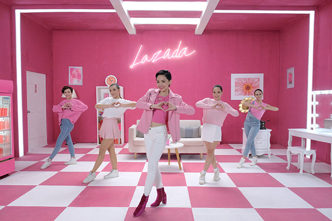 Cách mạng mua sắm 2017 - “Mưa sale băng” đổ bộ Lazada - 3