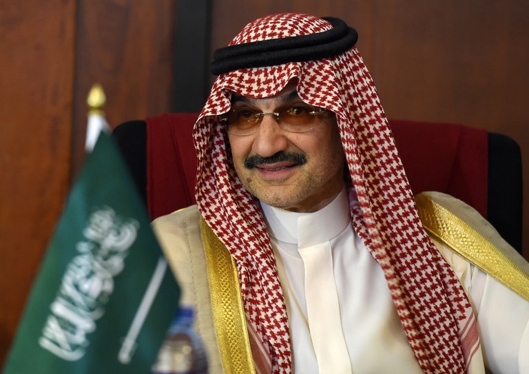 Hoàng tử Ả Rập Saudi ăn chơi khét tiếng nhất thế giới bị bắt - 1