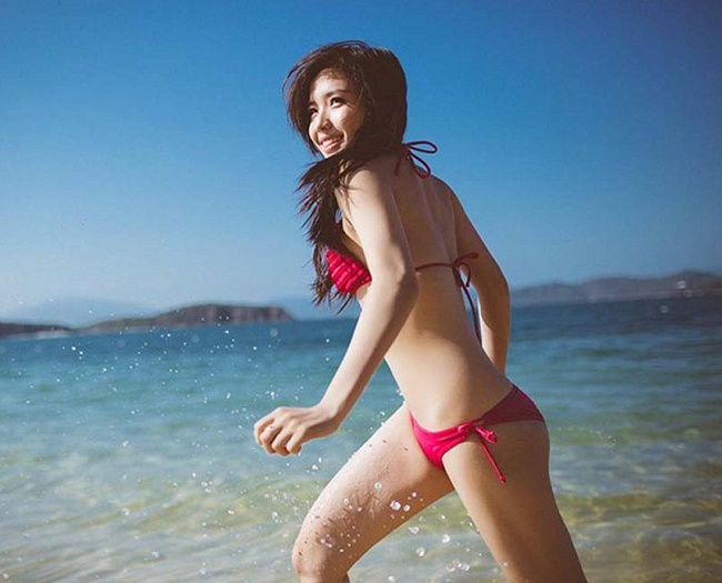 Khánh Phương là Hoa hậu Bikini quốc tế Việt Nam năm 2016.