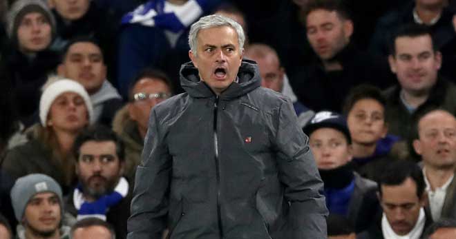 Đấu khẩu MU - Chelsea: Mourinho tự tin sẽ bắt kịp Man City 8 điểm - 1