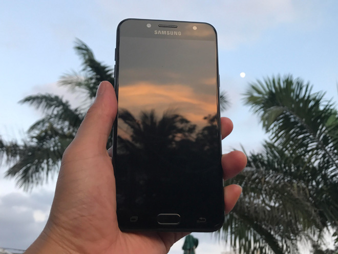 Đánh giá camera kép trên Galaxy J7+: Chụp xóa phông ấn tượng - 1