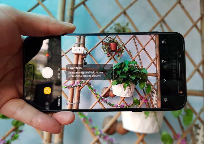 Đánh giá camera kép trên Galaxy J7+: Chụp xóa phông ấn tượng - 9