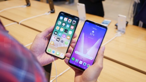 iPhone X và LG V30: Cuộc đua không cân sức - 3