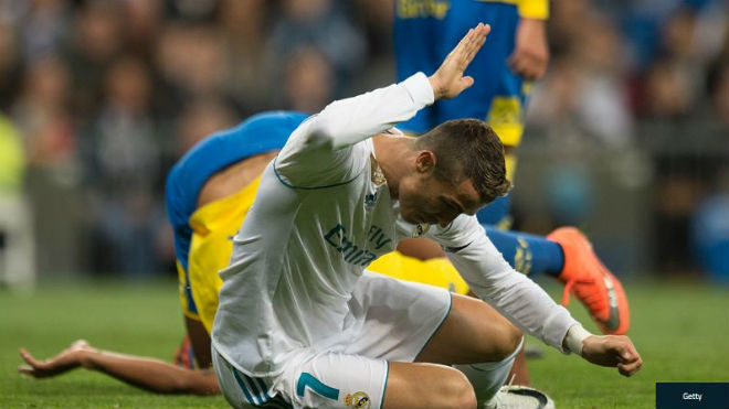 Tịt ngòi vì vận rủi, Ronaldo ích kỷ, buồn từ Bernabeu về nhà - 1