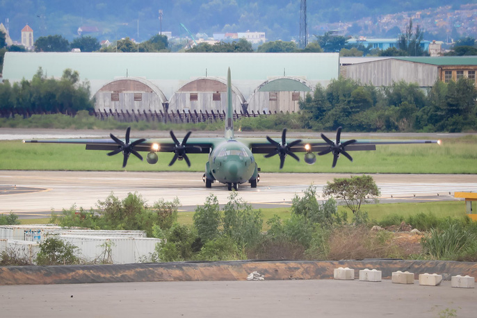 APEC 2017: Marine One bay thử, không quân Hàn Quốc xuất hiện - 1