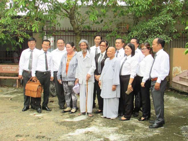 Tòa miễn hình phạt cho cụ ông 84 tuổi bị con đòi bỏ tù - 5