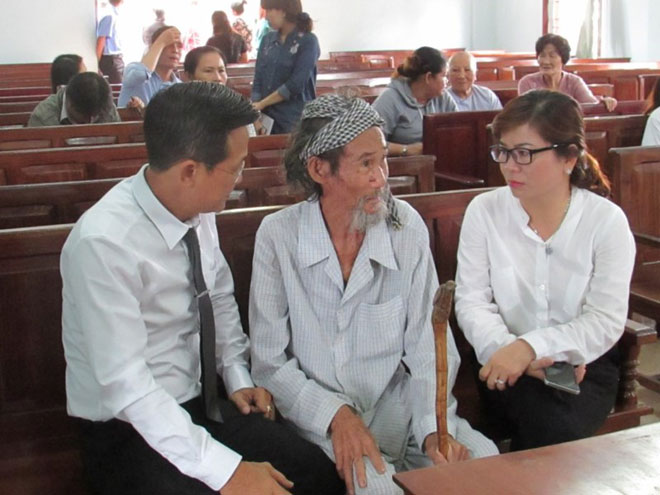 Tòa miễn hình phạt cho cụ ông 84 tuổi bị con đòi bỏ tù - 4