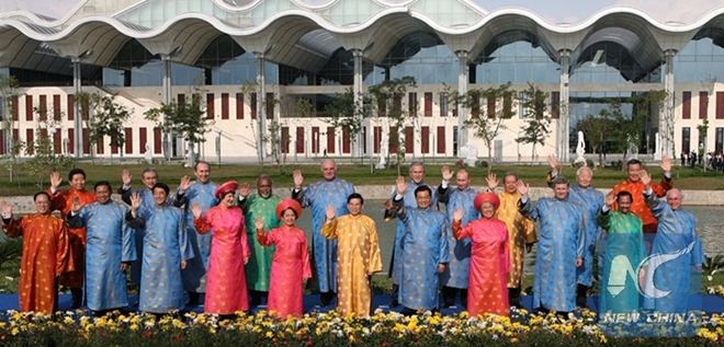 Đằng sau những trang phục lãnh đạo thế giới "diện" tại các kỳ APEC - 13