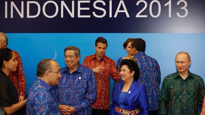 Đằng sau những trang phục lãnh đạo thế giới "diện" tại các kỳ APEC - 7