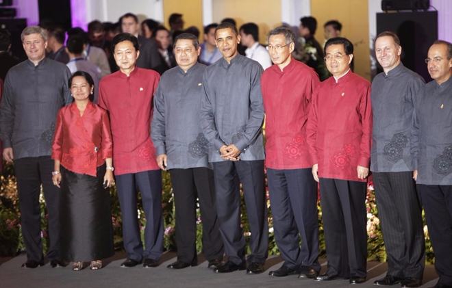 Đằng sau những trang phục lãnh đạo thế giới "diện" tại các kỳ APEC - 9