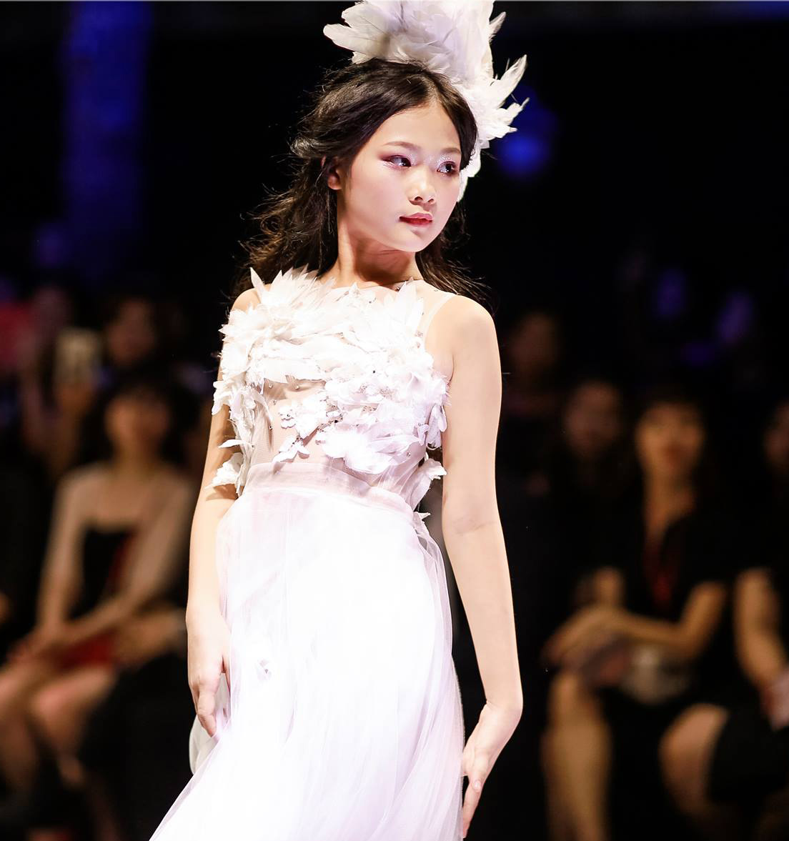 Bé gái Hà Nội đang làm "điên đảo" cộng đồng âm nhạc thế giới hot cỡ nào? - 4