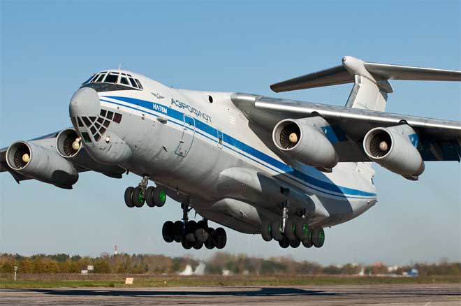 Vận tải cơ khổng lồ Nga đưa 40 tấn hàng viện trợ đến Việt Nam - 1