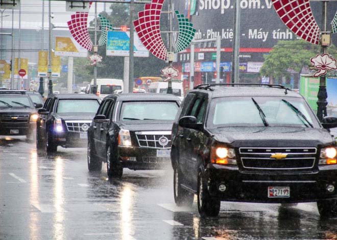 Nóng 24h qua: Siêu xe Cadillac One của Tổng thống Trump lăn bánh ở Đà Nẵng - 1