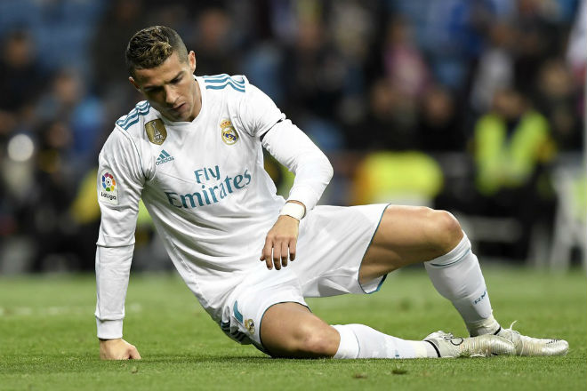 “Vua FIFA” Ronaldo tịt ngòi: Đàn em ở Real vượt mặt, sắp mất ngai vàng - 2