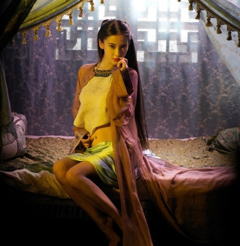 Sao nữ diện đồ ngủ trên màn ảnh "hớp hồn" triệu mày râu - 5