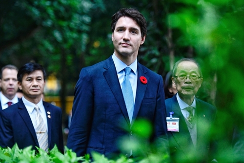 Giá quý ông nào cũng mặc đẹp như Thủ tướng Canada! - 1