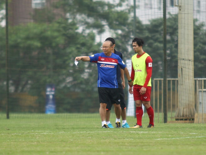 HLV Park Hang Seo lệnh Công Phượng tập bài tủ của MU – Mourinho - 2