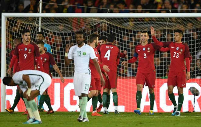 Bồ Đào Nha - Saudi Arabia: Huy hoàng &#34;đàn em&#34; Ronaldo - 1