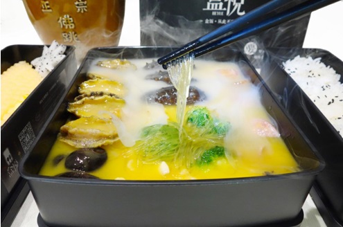 Cơm hộp "quý tộc": Toàn sơn hào hải vị, giá 2 triệu đồng/hộp - 2