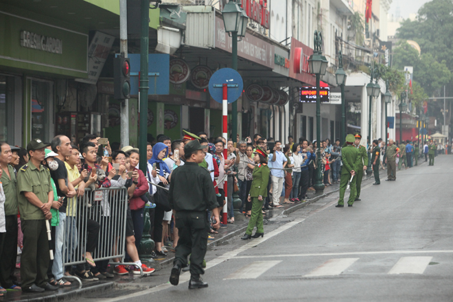 Tổng thống Donald Trump rời Hà Nội, kết thúc chuyến thăm Việt Nam - 16