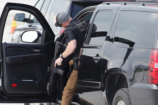 Công việc thầm lặng của đội chống bắn tỉa, mật vụ Mỹ - 9