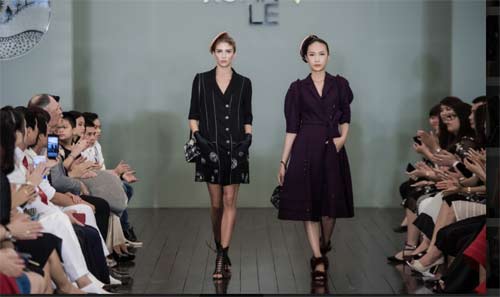 Thanh Mai U50 vẫn đẹp như tiên với váy trăm triệu đính ngàn viên pha lê - 14