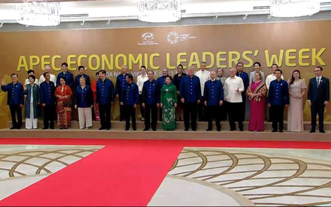 Bí mật về bộ trang phục mà Chủ tịch nước tặng các nhà lãnh đạo APEC - 1