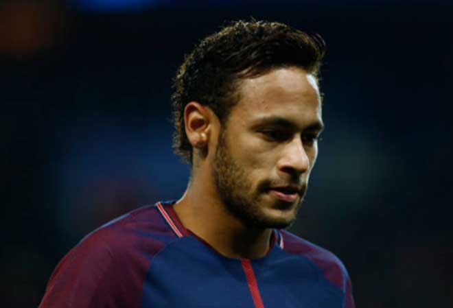 Real bị PSG bắt bí: Mua Neymar phải hy sinh nhạc trưởng - 1