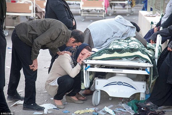 414 người chết, 6.500 bị thương vì động đất kinh hoàng ở Iran, Iraq - 8